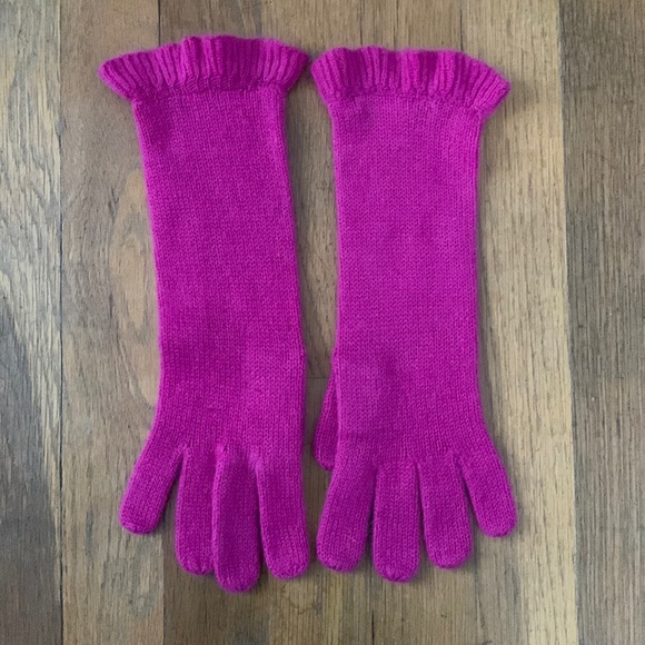 Nordstrom Accessories - Nordstrom fuchsia cashmere gloves. OS.